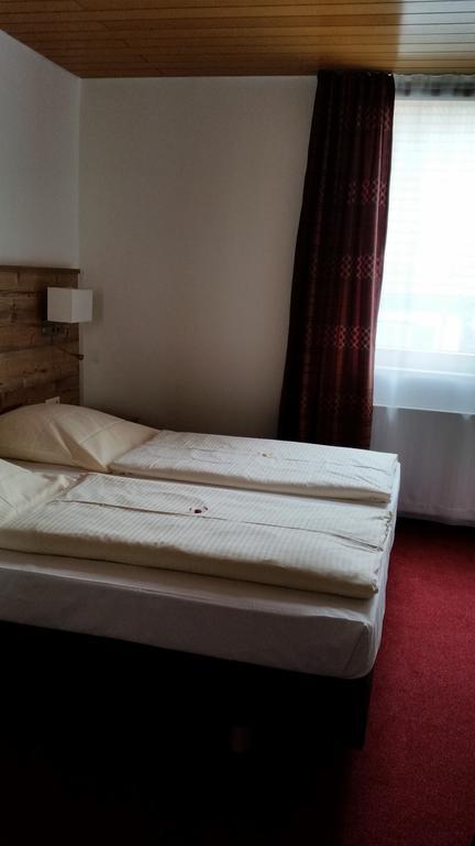 Hotel Alte Krone Тюбинген Экстерьер фото