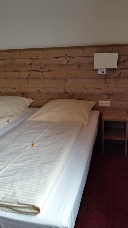 Hotel Alte Krone Тюбинген Номер фото