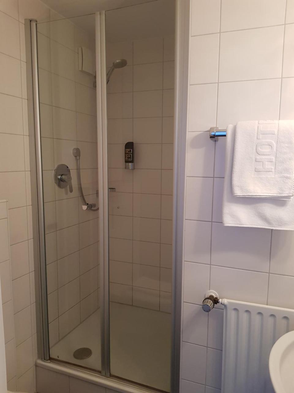 Hotel Alte Krone Тюбинген Экстерьер фото