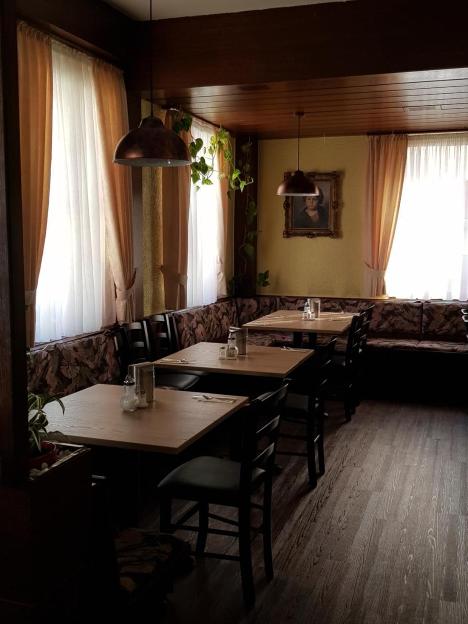 Hotel Alte Krone Тюбинген Экстерьер фото